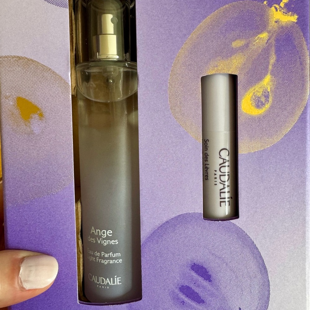 Caudalie Ange des Vignes Perfume set with Lip conditioner. New in a gift box.